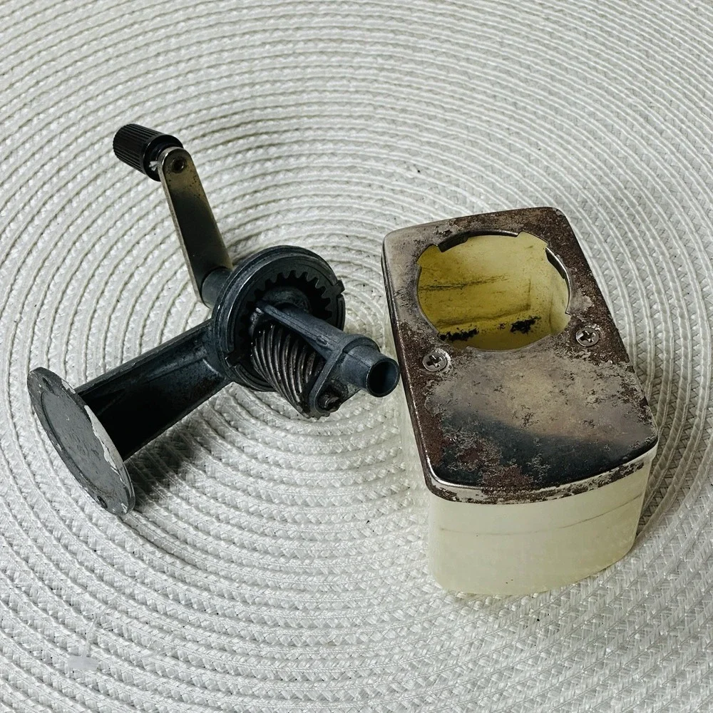 Boston Bulldog‎ Vintage Pencil Sharpener White Hopper Gray Hammertone Working